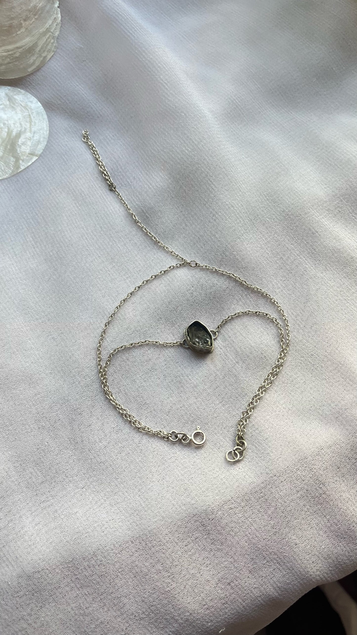 HANDCHAIN | Divine